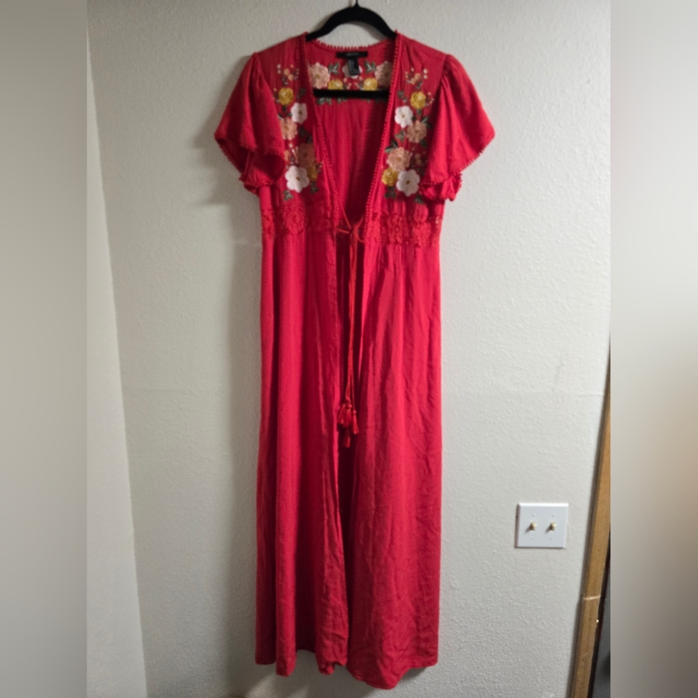 Forever 21 Embroidered Red Duster - Picture 2 of 6
